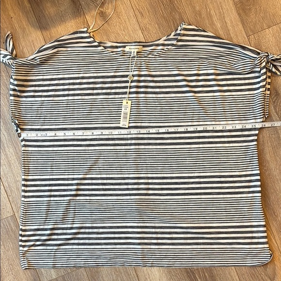 NWT MAX STUDIO blue and white tie Sleeve Boxy Blouse 2x - Picture 6 of 6